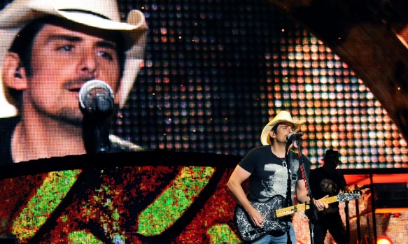 Brad Paisley & Justin Moore